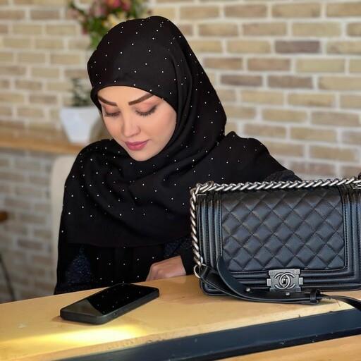 روسری نگینی مشکی کرپ کره روسری مشکی نگین دار  خارجی روسری مشکی مجلسی روسری مشکی جدید روسری مشکی براق روسری مشکی نگینی